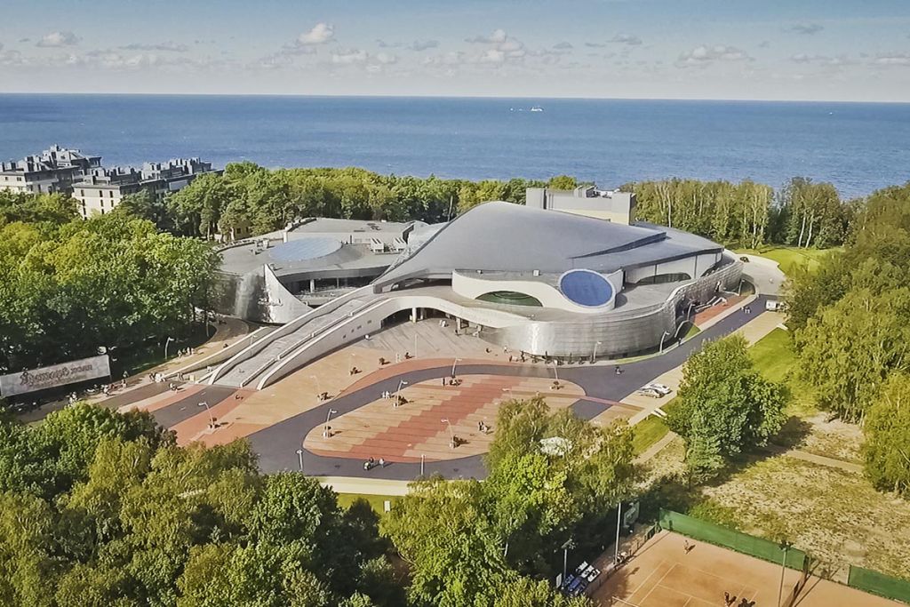 Янтарь-холл здание