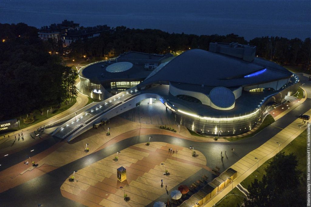 Ночной Янтарь-холл